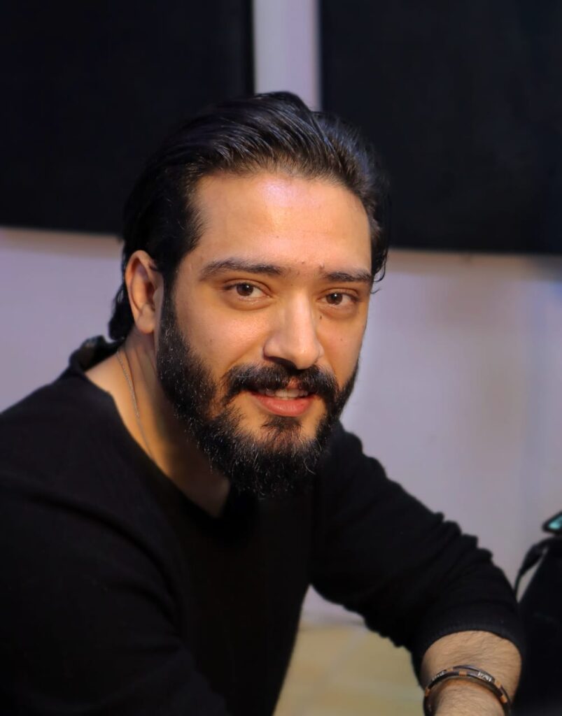 عمرو دياب يواصل مفاجآته ويطرح أغنية جديدة بعنوان"وزير السعادة" حصريا علي أنغامي